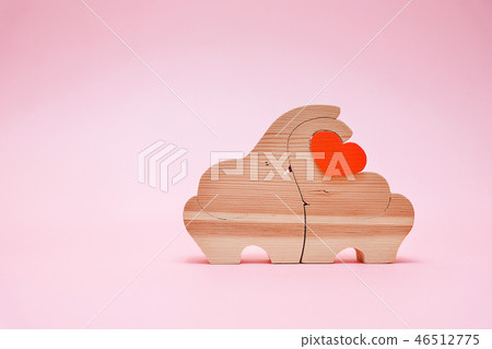 Beautiful wooden elephant Valentine's day. Beautiful wooden elephant Valentine's day. 46512775