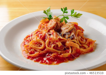 Delicious tomato pasta 46513510
