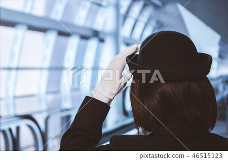 Female staff 46515123