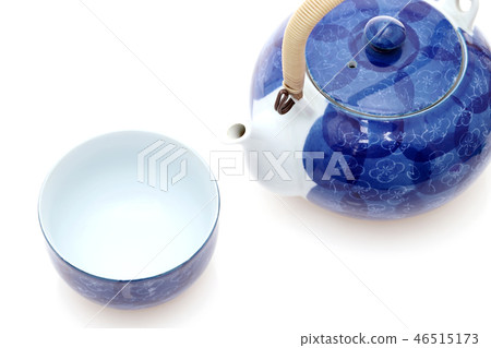 Teacup teapot tea 46515173