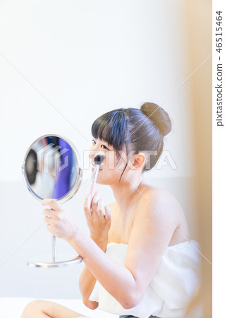一件處女的女孩真正使用商業化風箏。一種生活方式。跨機構化,良好的情況。 一件處女的女孩真正使用商業化風箏。一種生活方式。跨機構化,良好的情況。 46515464