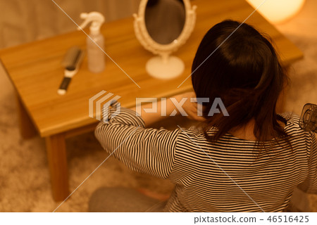 female, lady, woman 46516425