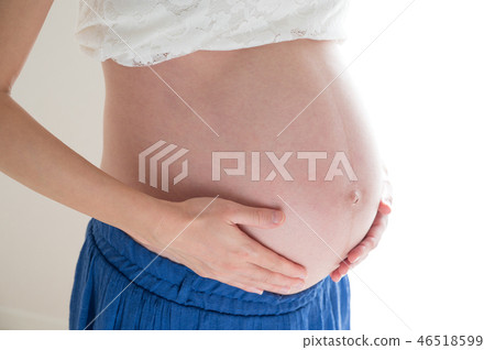 孕婦懷孕的胃產假晚懷孕 46518599