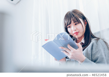 Female student Female student 46521458