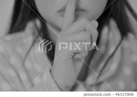 這是個秘密。這是個秘密。請保持安靜。 這是個秘密。這是個秘密。請保持安靜。 46523906