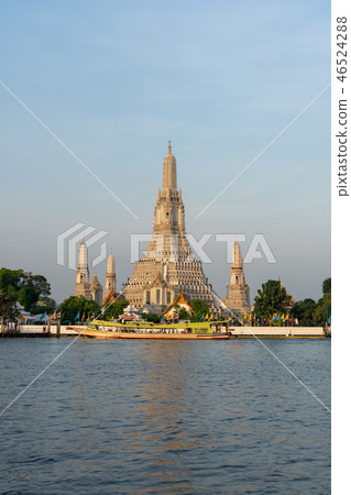 Temple of Wat Arun in Bangkok, Thailand 46524288