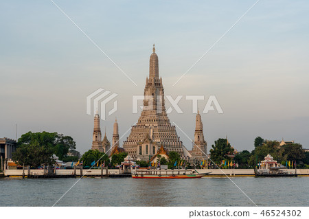 Temple of Wat Arun in Bangkok, Thailand 46524302