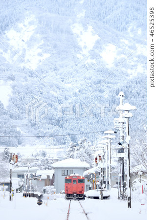 Winter Johana Line Winter Johana Line 46525398