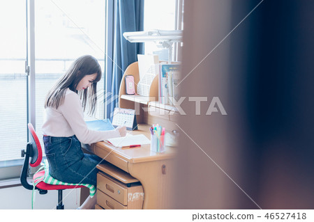 Female student 46527418