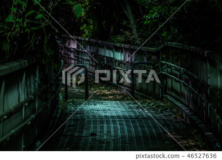 Dark alley Dark alley 46527636