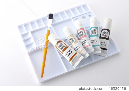 Palette and paint Palette and paint 46529456