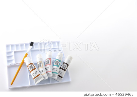 Palette and paint Palette and paint 46529463