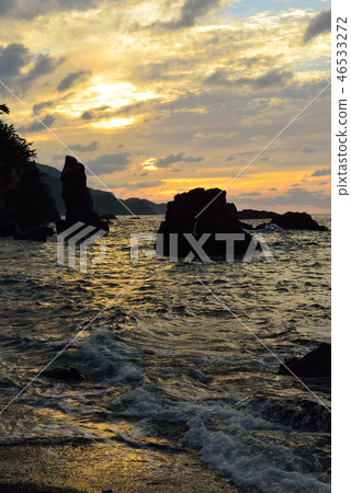 青海島日落 46533272