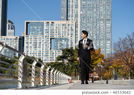 Young man, business man Young man, business man 46533682