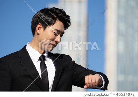 年輕人，商人 46534072