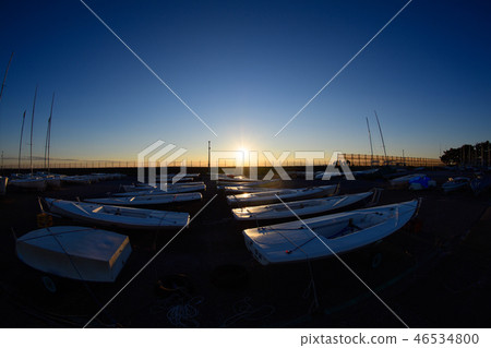 在Inage遊艇港口的日落 46534800