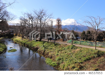 Scenery around Oshino Hakkai Scenery around Oshino Hakkai 46537053