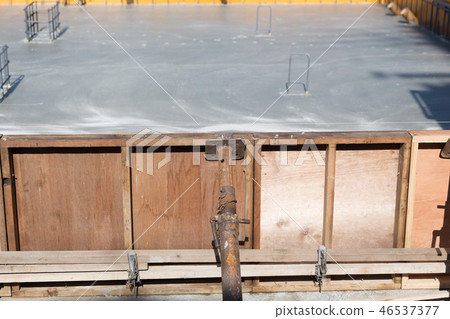 Foundation of housing 46537377