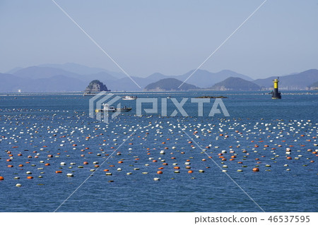Aquaculture site on the south coast of the clean sea area 46537595