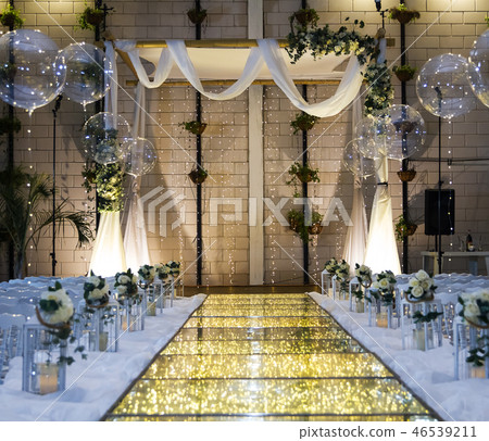 Jewish Hupa , wedding putdoor . Jewish Hupa , wedding putdoor . 46539211
