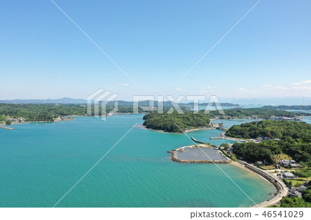 Amakusa emerald green sea 46541029