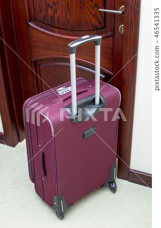 Travel suitcase with pull-out handle  46541335