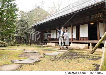 高級夫婦，旅行，朋友，走 46541867