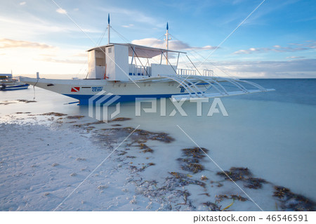 Beautiful sunset view of the beach, Philippines 46546591