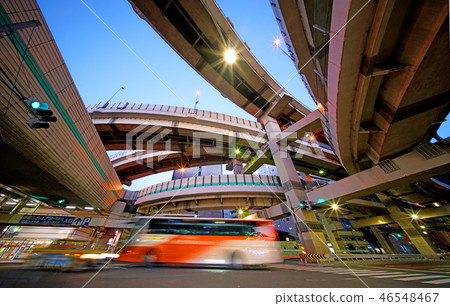 日本的東京都市風景我們看東京城市航站樓和Hakozaki Junction等。 日本的東京都市風景我們看東京城市航站樓和Hakozaki Junction等。 46548467