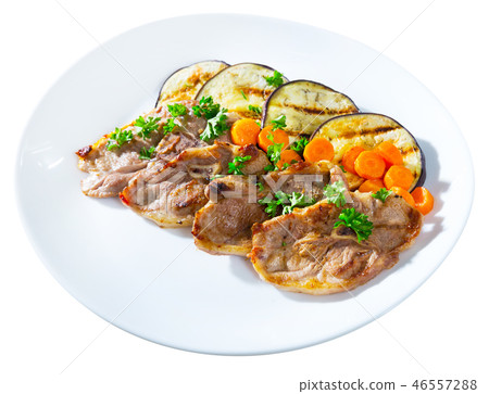 Broiled lamb loin chops with eggplant Broiled lamb loin chops with eggplant 46557288