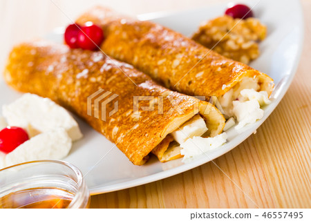 Image of delicious pancakes 46557495