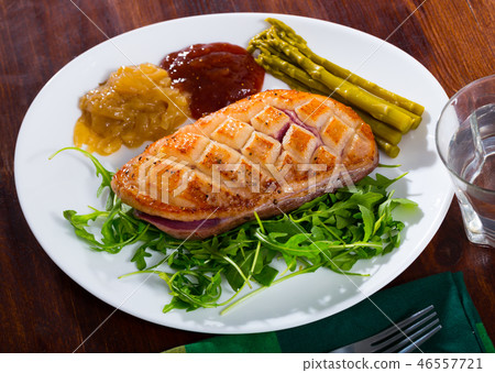 Whole duck breast Magret 46557721