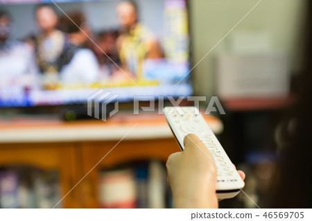 One piece of female student sitting up to the upper part of the hospital. Hand-held telegraph device. 46569705