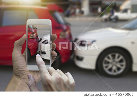 Close up hand holding smartphone and take photo 46570065