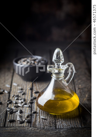 Organic sunflower oil 46571375