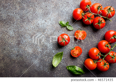 Fresh grape tomatoes 46571435