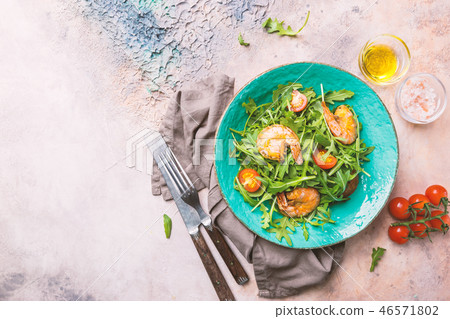 Fresh salad with arugula 46571802