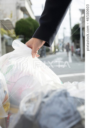 The man taking out the trash The image taking out the trash 46580603
