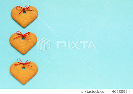 Ginger cookies heart-shaped. Valentine card 46580934