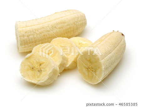 Peeled and sliced bananas Peeled and sliced bananas 46585385