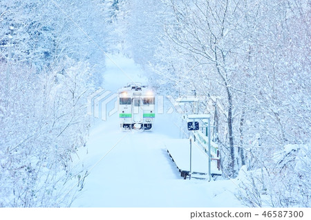 White world 46587300