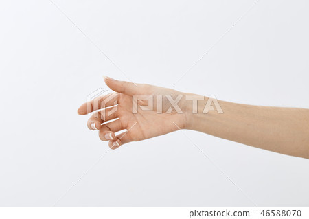woman hand holding or showing something 46588070