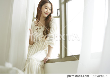 Woman relax 46589006