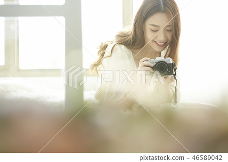 Woman relax 46589042