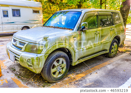 Long-term leaving vehicle 46593219