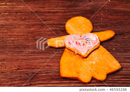 gingerbread women cookie in the form gingerbread women cookie in the form 46593286
