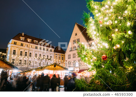 Tallinn, Estonia. Traditional Christmas Market On Town Hall Squa 46593300