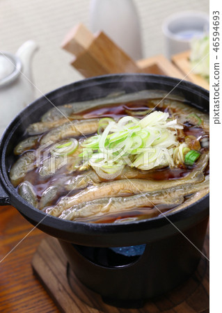 Dumpling pot 46594693