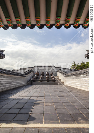 Gyeongbokgung 46595813
