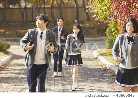 女性，男性，初中生，高中生，韓國人 46600842